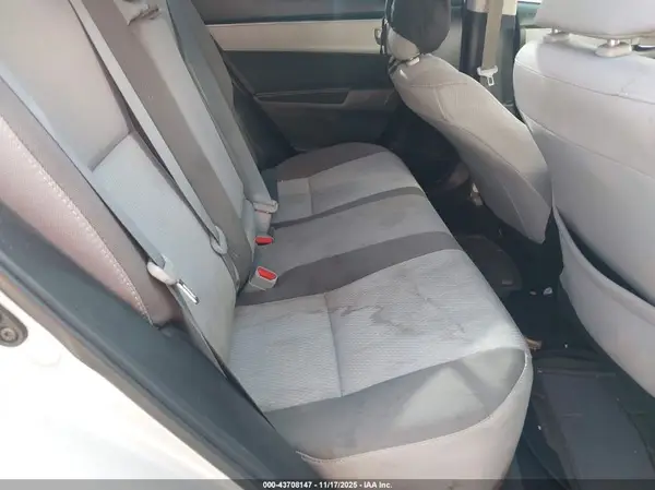 5YFBURHE0JP764052 2018 TOYOTA COROLLA - Image 8