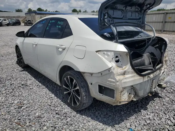 5YFBURHE0JP768117 2018 TOYOTA COROLLA - Image 2