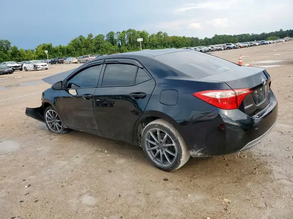 5YFBURHE0JP770207 2018 TOYOTA COROLLA - Image 2