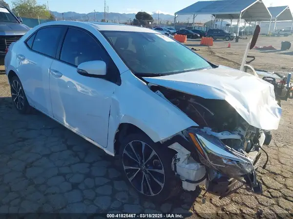5YFBURHE0JP771003 2018 TOYOTA COROLLA - Image 1