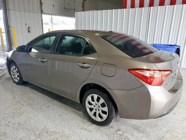 5YFBURHE0JP771826 2018 TOYOTA COROLLA - Image 2
