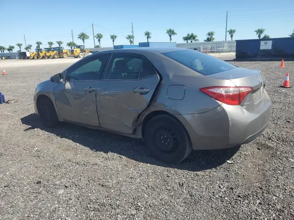 5YFBURHE0JP773107 2018 TOYOTA COROLLA - Image 2