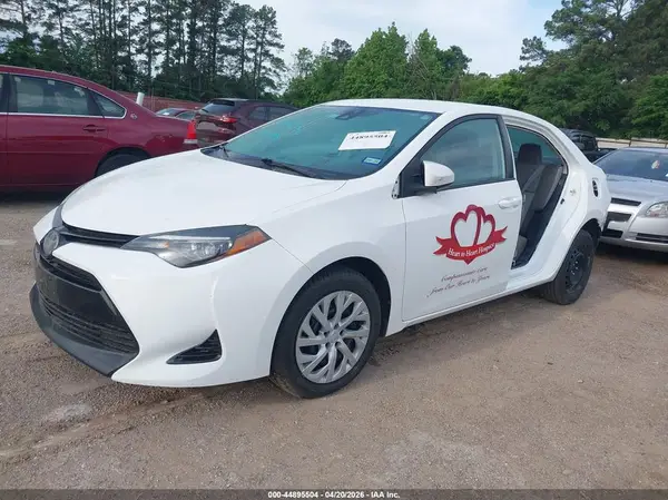5YFBURHE0JP774886 2018 TOYOTA COROLLA - Image 2