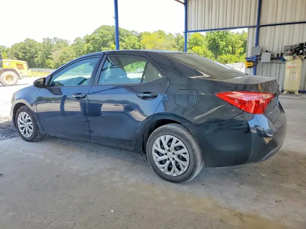 5YFBURHE0JP775293 2018 TOYOTA COROLLA - Image 2