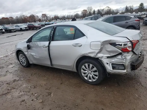 5YFBURHE0JP778744 2018 TOYOTA COROLLA - Image 2