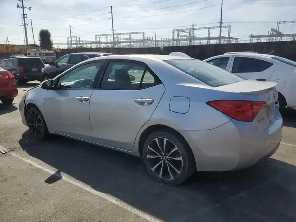 5YFBURHE0JP780140 2018 TOYOTA COROLLA - Image 2