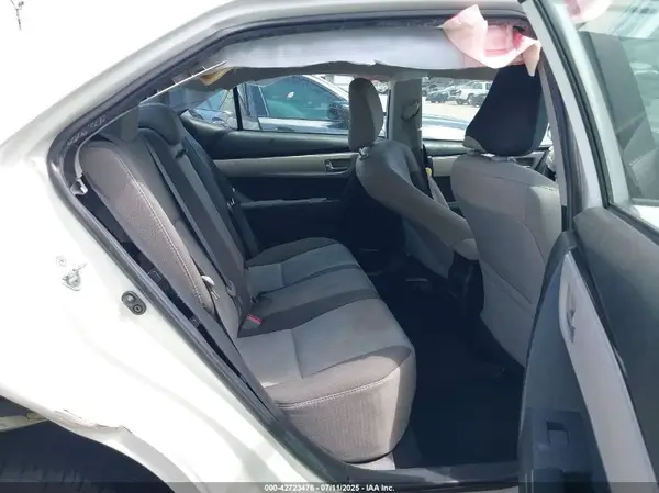 5YFBURHE0JP781627 2018 TOYOTA COROLLA - Image 8