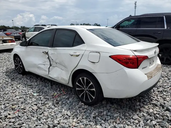 5YFBURHE0JP781725 2018 TOYOTA COROLLA - Image 2