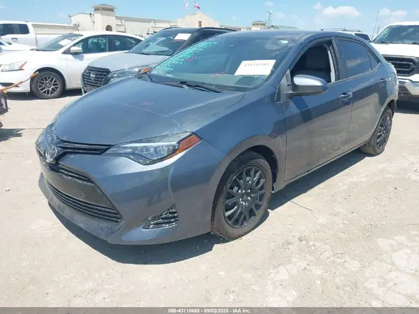 5YFBURHE0JP781997 2018 TOYOTA COROLLA - Image 2
