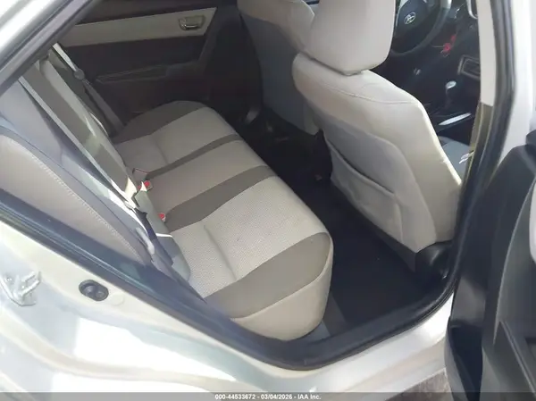 5YFBURHE0JP786889 2018 TOYOTA COROLLA - Image 8