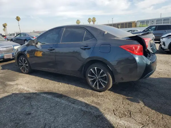 5YFBURHE0JP787430 2018 TOYOTA COROLLA - Image 2