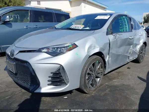 5YFBURHE0JP791428 2018 TOYOTA COROLLA - Image 2