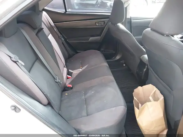 5YFBURHE0JP791462 2018 TOYOTA COROLLA - Image 8