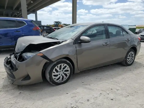 5YFBURHE0JP794149 2018 TOYOTA COROLLA - Image 1