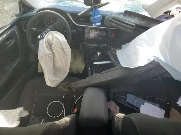 5YFBURHE0JP797892 2018 TOYOTA COROLLA - Image 8