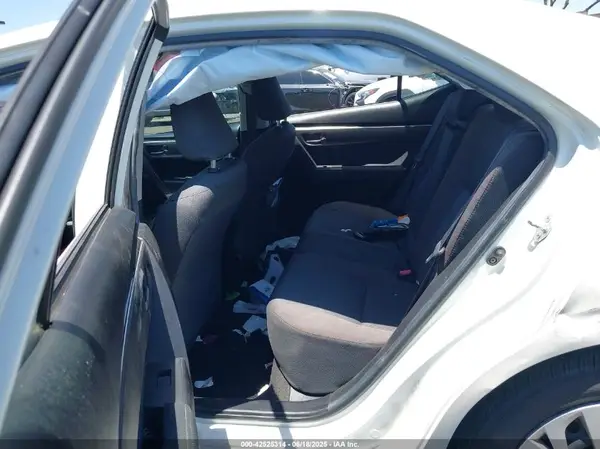 5YFBURHE0JP798184 2018 TOYOTA COROLLA - Image 8