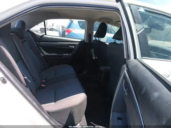 5YFBURHE0JP800662 2018 TOYOTA COROLLA - Image 8