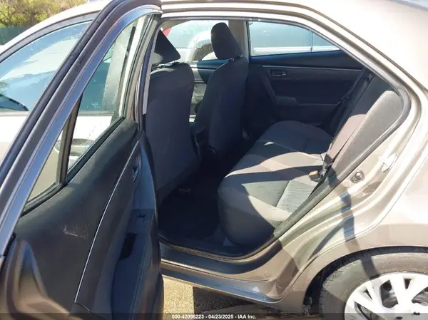 5YFBURHE0JP800774 2018 TOYOTA COROLLA - Image 8