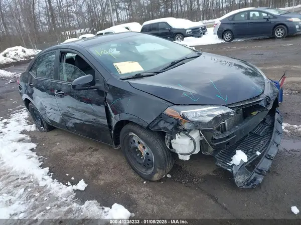 5YFBURHE0JP801312 2018 TOYOTA COROLLA - Image 1