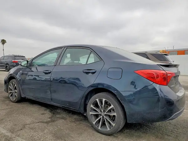 5YFBURHE0JP805926 2018 TOYOTA COROLLA - Image 2
