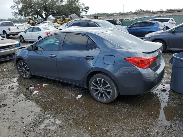 5YFBURHE0JP806008 2018 TOYOTA COROLLA - Image 2