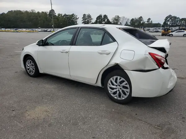 5YFBURHE0JP806266 2018 TOYOTA COROLLA - Image 2