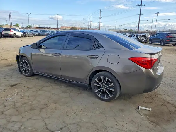 5YFBURHE0JP806509 2018 TOYOTA COROLLA - Image 2