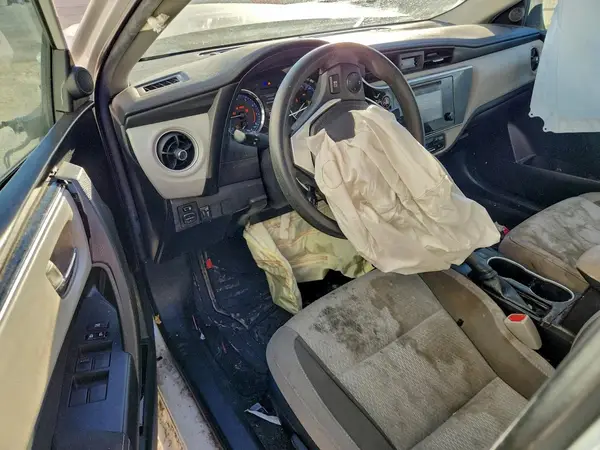 5YFBURHE0JP807031 2018 TOYOTA COROLLA - Image 8