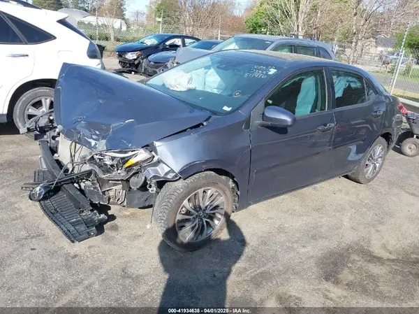 5YFBURHE0JP811936 2018 TOYOTA COROLLA - Image 2