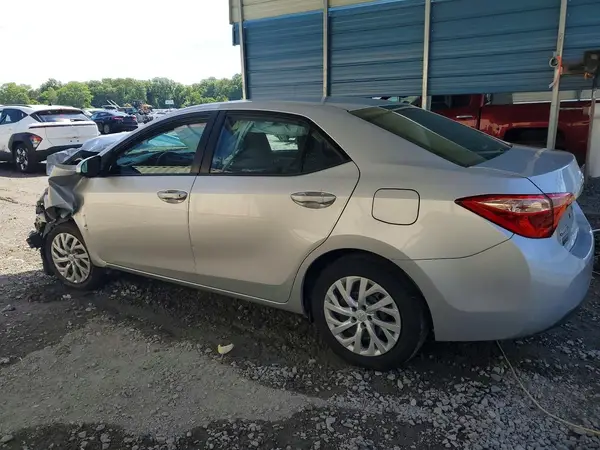 5YFBURHE0JP812343 2018 TOYOTA COROLLA - Image 2