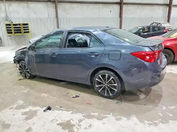 5YFBURHE0JP812424 2018 TOYOTA COROLLA - Image 2