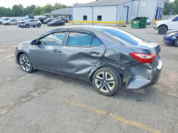 5YFBURHE0JP820166 2018 TOYOTA COROLLA - Image 2