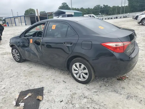 5YFBURHE0JP820328 2018 TOYOTA COROLLA - Image 2