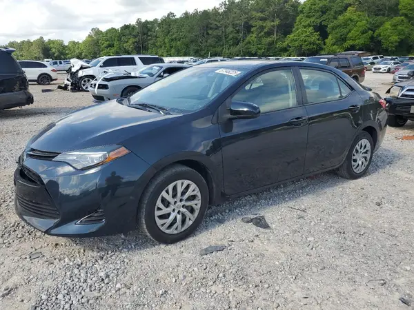 5YFBURHE0JP821172 2018 TOYOTA COROLLA - Image 1