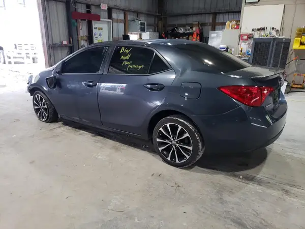 5YFBURHE0JP821446 2018 TOYOTA COROLLA - Image 2