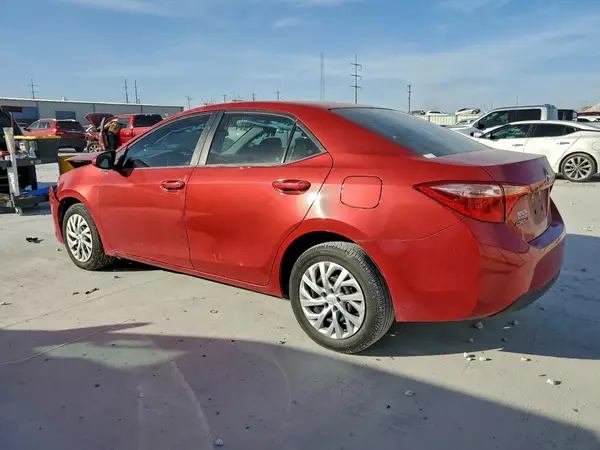 5YFBURHE0JP825514 2018 TOYOTA COROLLA - Image 2