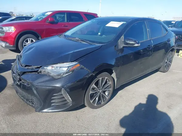 5YFBURHE0JP827019 2018 TOYOTA COROLLA - Image 2
