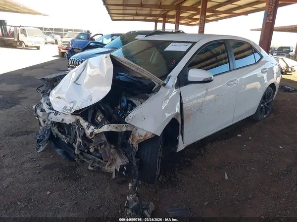 5YFBURHE0JP829059 2018 TOYOTA COROLLA - Image 2