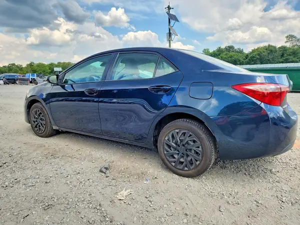 5YFBURHE0JP829739 2018 TOYOTA COROLLA - Image 2