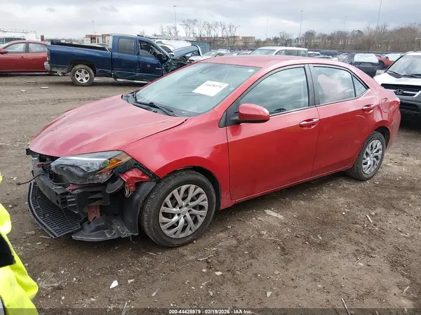5YFBURHE0JP831314 2018 TOYOTA COROLLA - Image 2