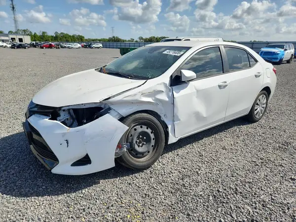 5YFBURHE0JP832589 2018 TOYOTA COROLLA - Image 1