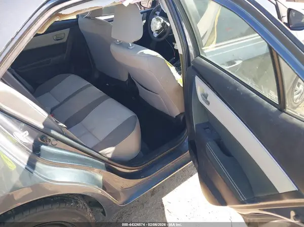 5YFBURHE0JP833175 2018 TOYOTA COROLLA - Image 8