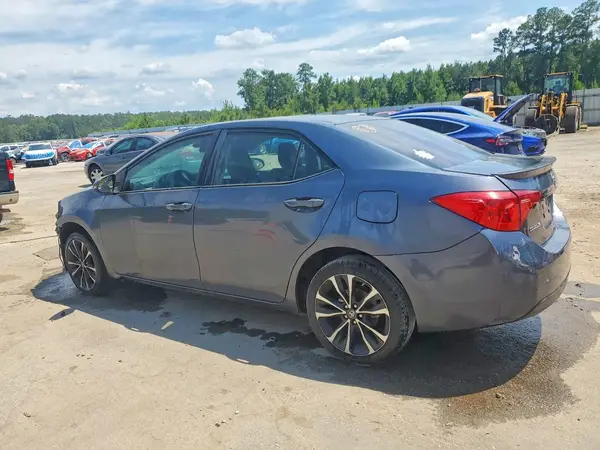 5YFBURHE0JP834374 2018 TOYOTA COROLLA - Image 2