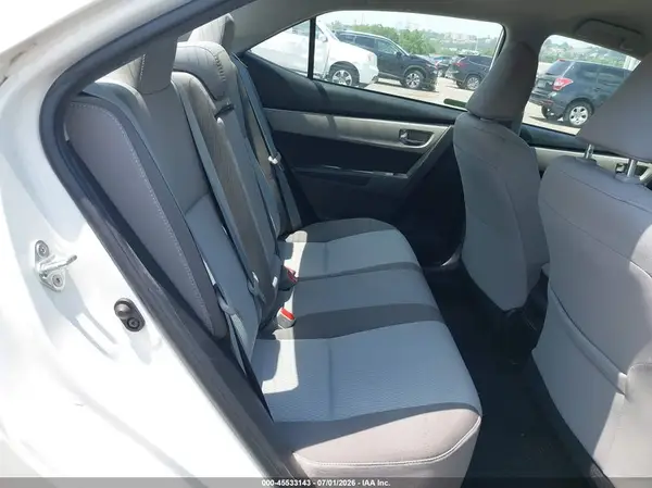5YFBURHE0JP835931 2018 TOYOTA COROLLA - Image 8