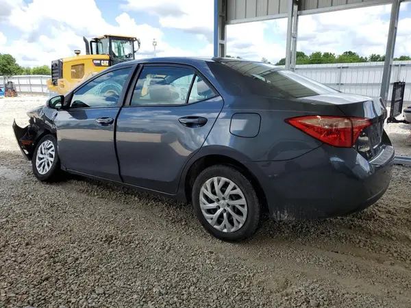 5YFBURHE0JP836948 2018 TOYOTA COROLLA - Image 2