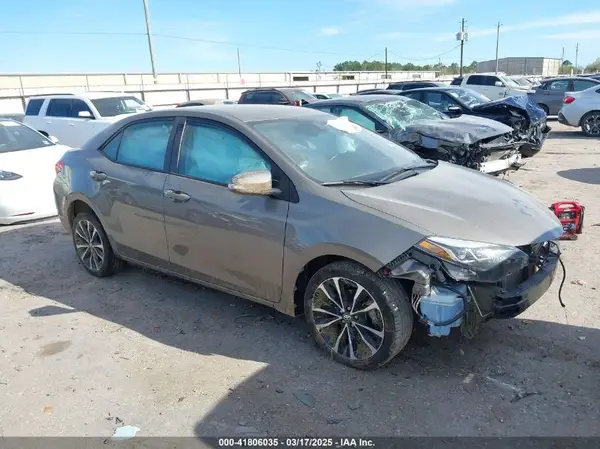 5YFBURHE0JP838313 2018 TOYOTA COROLLA - Image 1