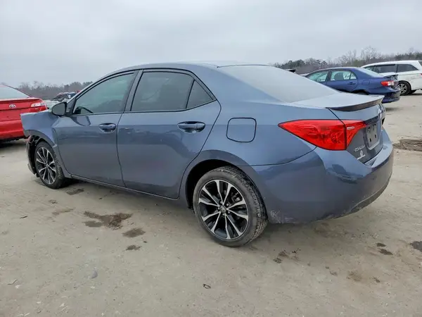 5YFBURHE0JP839526 2018 TOYOTA COROLLA - Image 2