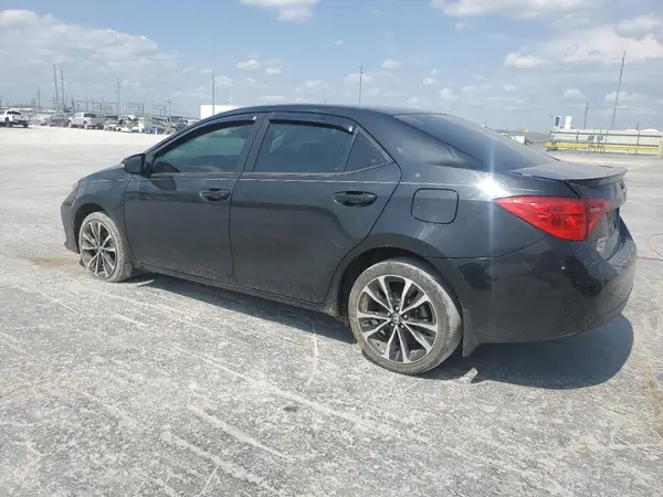 5YFBURHE0JP841339 2018 TOYOTA COROLLA - Image 2