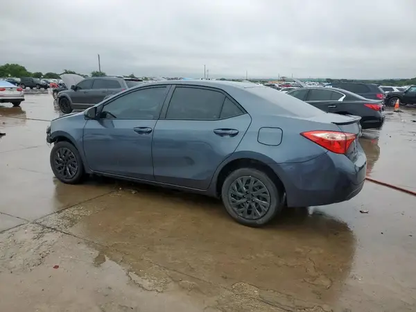 5YFBURHE0JP842278 2018 TOYOTA COROLLA - Image 2