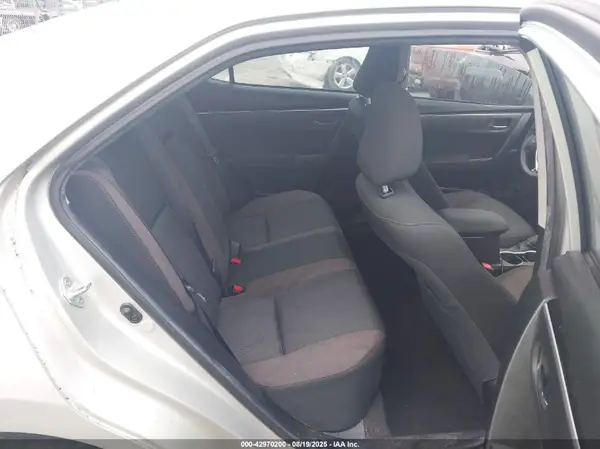 5YFBURHE0JP843611 2018 TOYOTA COROLLA - Image 8